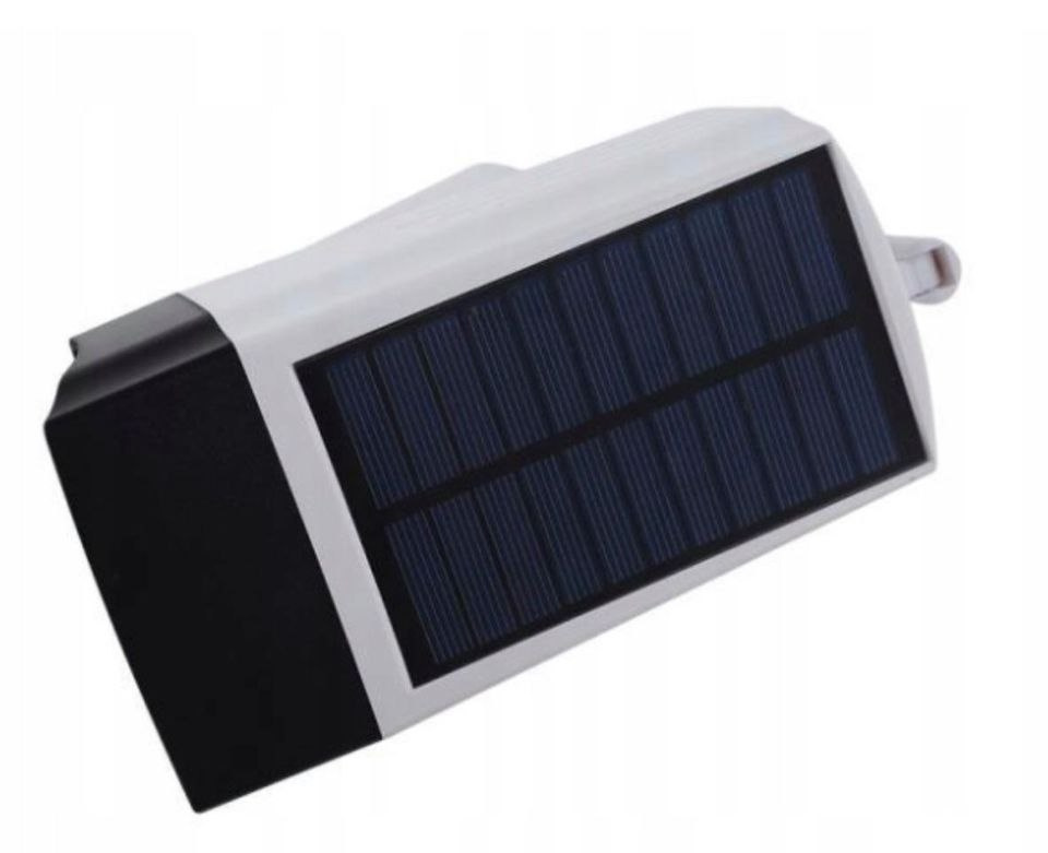 Lampa solarna i atrapa kamery 2w1 Odstraszacz Lampa solarna i atrapa kamery 2w1 Odstraszacz