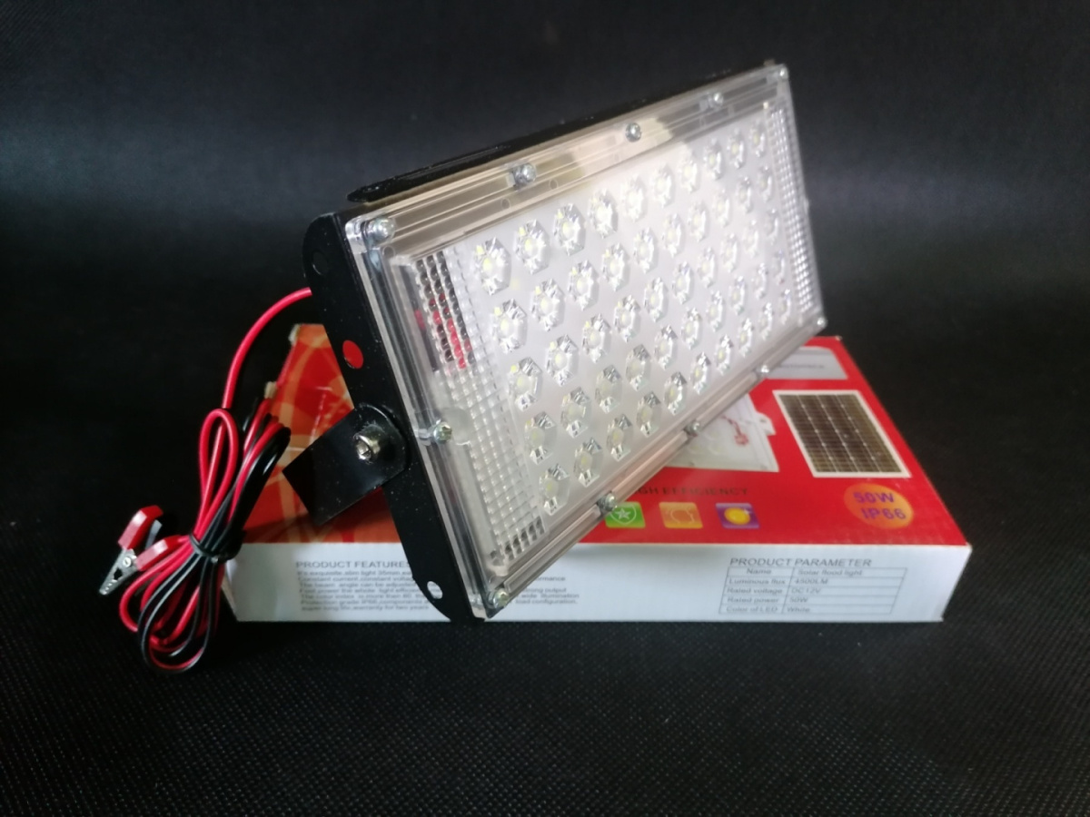 Halogen 50W na 12V mocny barwa biała zimna Halogen 50W na 12V mocny barwa biała zimna