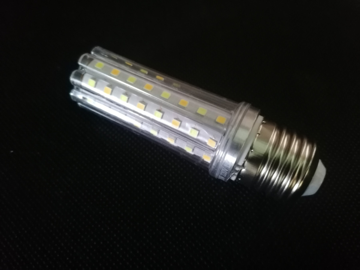 Żarówka E27 16W=100W Żarówka E27 16W=100W
