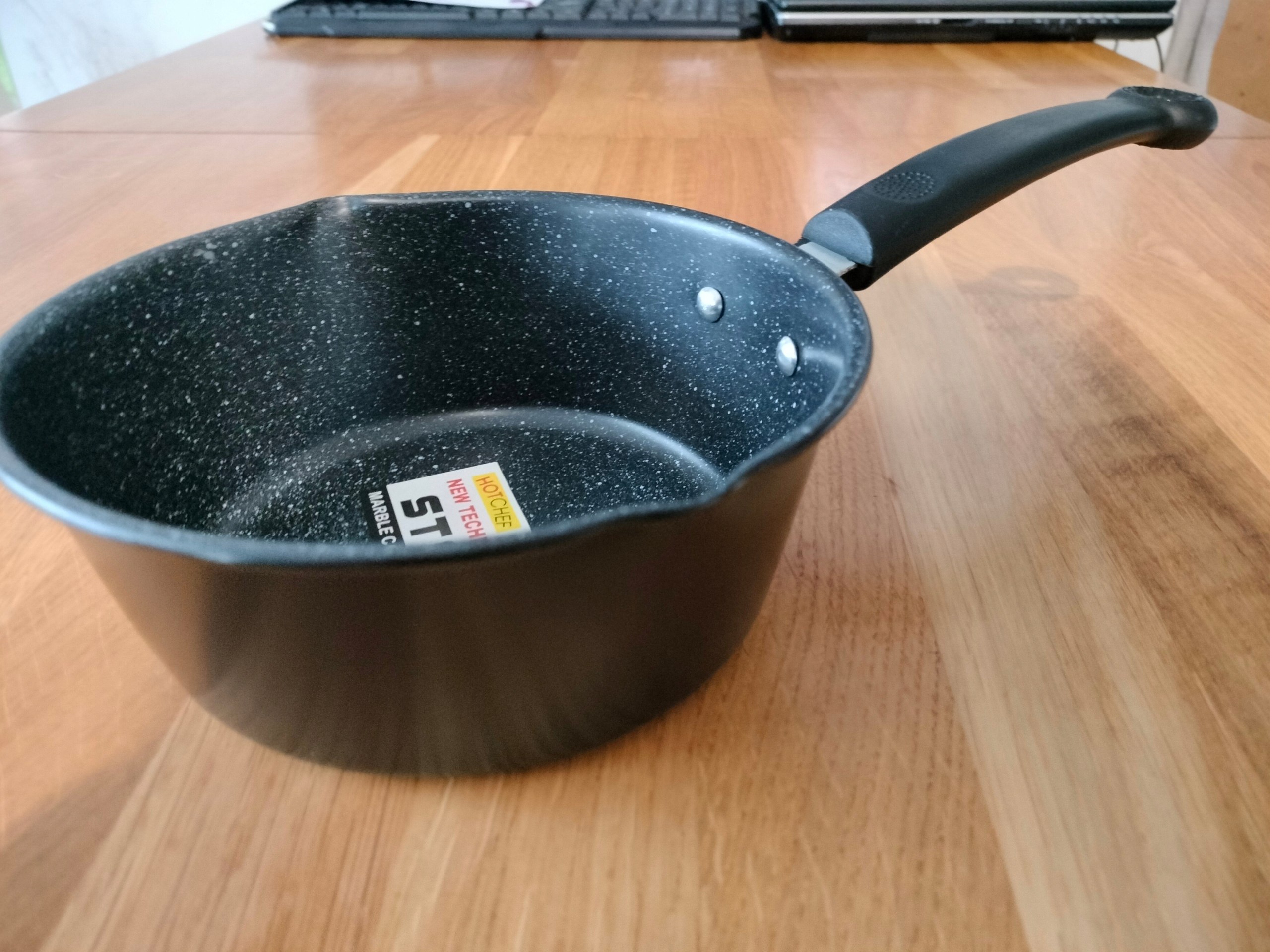 RONDELEK rondel ceramiczny GRANITOWY mały z dziubkiem 1,2 l. stal porządna Rodzaj rondel