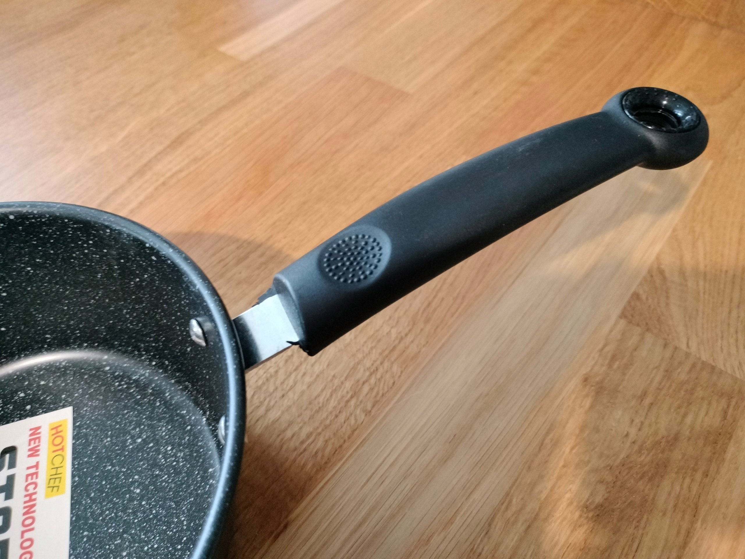 RONDELEK rondel ceramiczny GRANITOWY mały z dziubkiem 1,2 l. stal porządna Materiał aluminiowe
